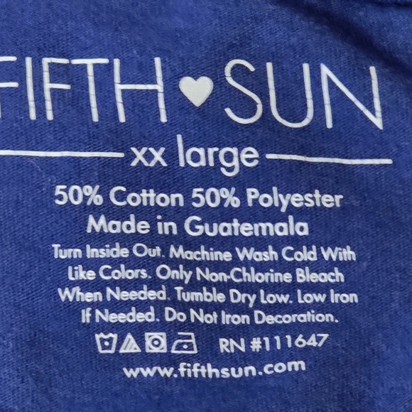 Blue Sleeveless Top with Graphic Flag 'LIPS' Print - Picture 3 of 5